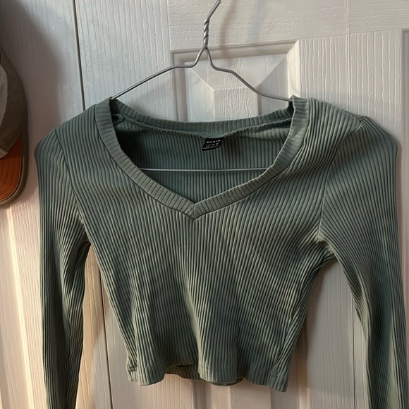 SHEIN crop top - Picture 1 of 2